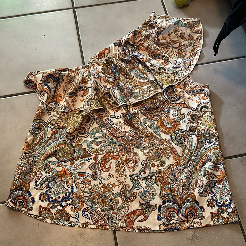 Over the shoulder paisley blouse
